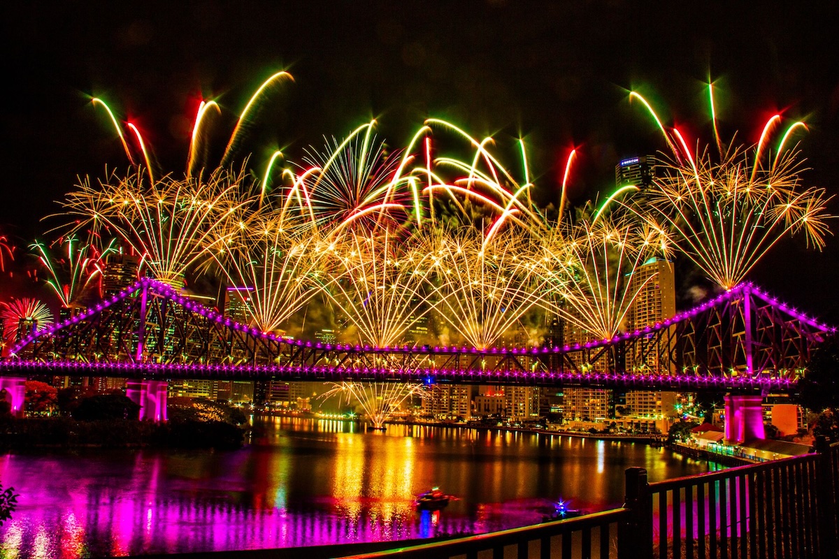 Colourful fireworks over Story Bridge during Brisbane Festival Riverfire